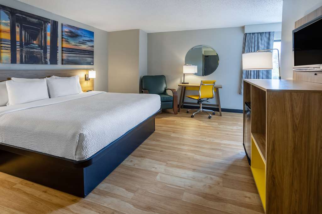 Days Inn by Wyndham Pleasant Prairie Kenosha - photo 25