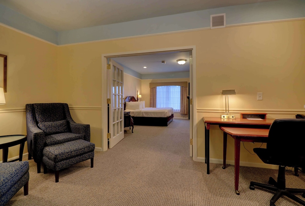 Senator Inn & Spa - photo 36