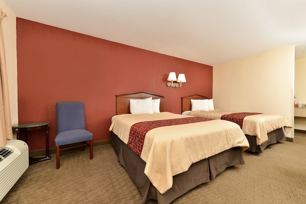Red Roof Inn Dalton - photo 7