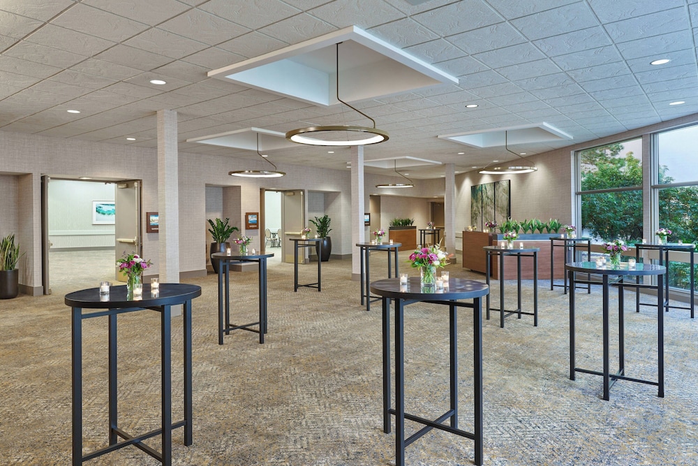 Sheraton Portland Airport Hotel - photo 27