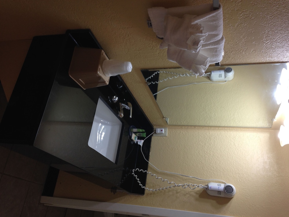 Village Inn Cotulla - photo 30