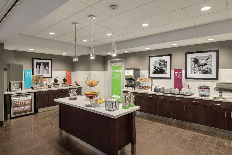 Hampton Inn Brooklyn Park - photo 29