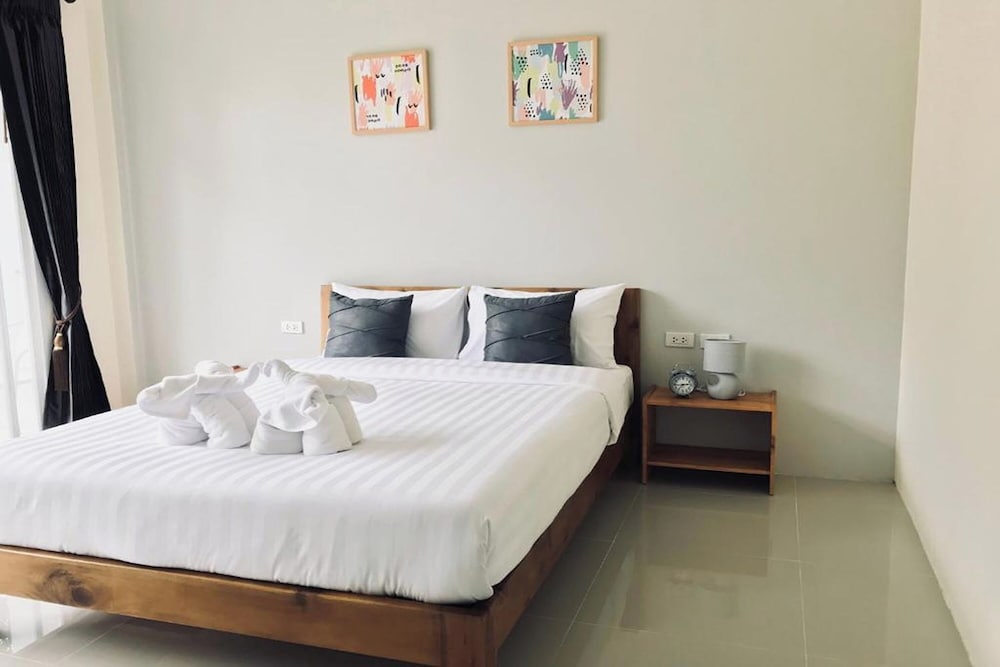 Snooze Inn Phuket - last minute hotel in Phuket