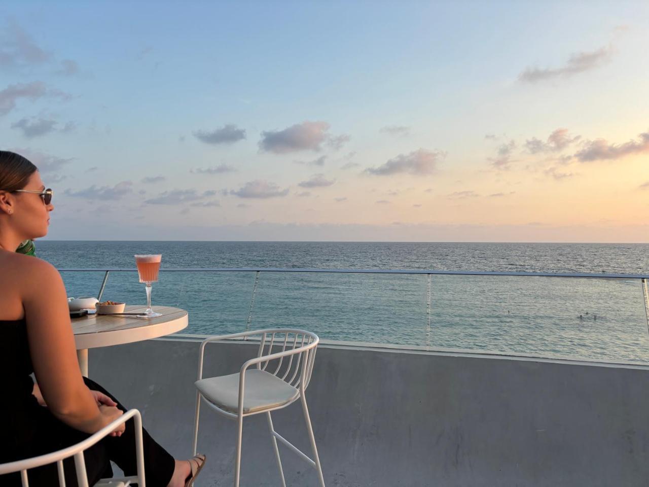 Horizon Gateway 1b Paphos Pool