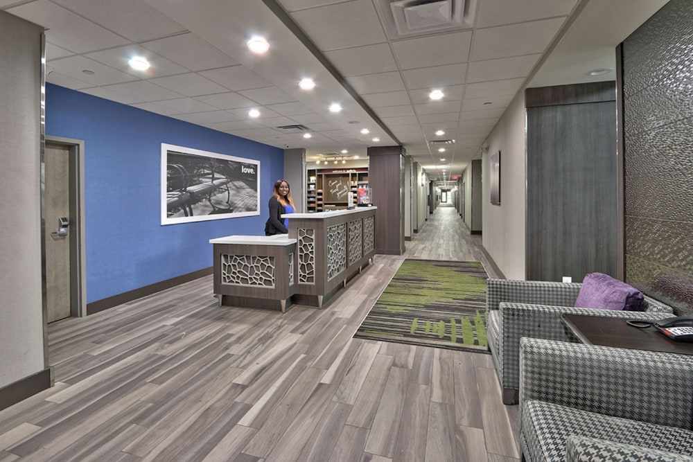 Hampton Inn & Suites Guthrie - photo 3