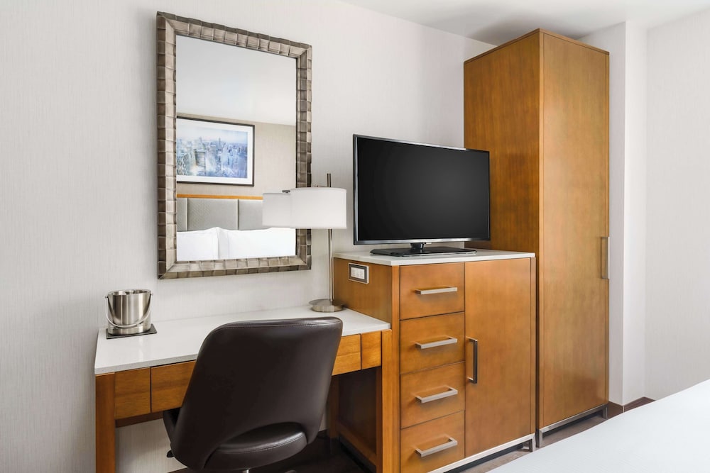 DoubleTree by Hilton Hotel New York City Chelsea - photo 8