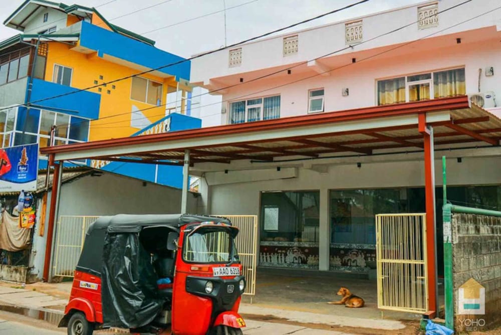 Yoho Beach Glory Hotel - last minute hotel in Negombo