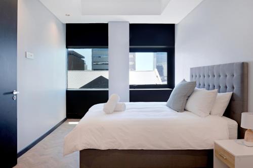 City Explorer 704 — 4-Star Luxury Hotel in Cape Town, South Africa