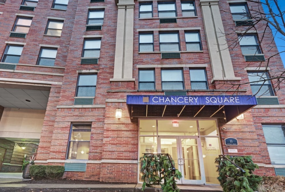 Global Luxury Suites At Chancery - photo 32