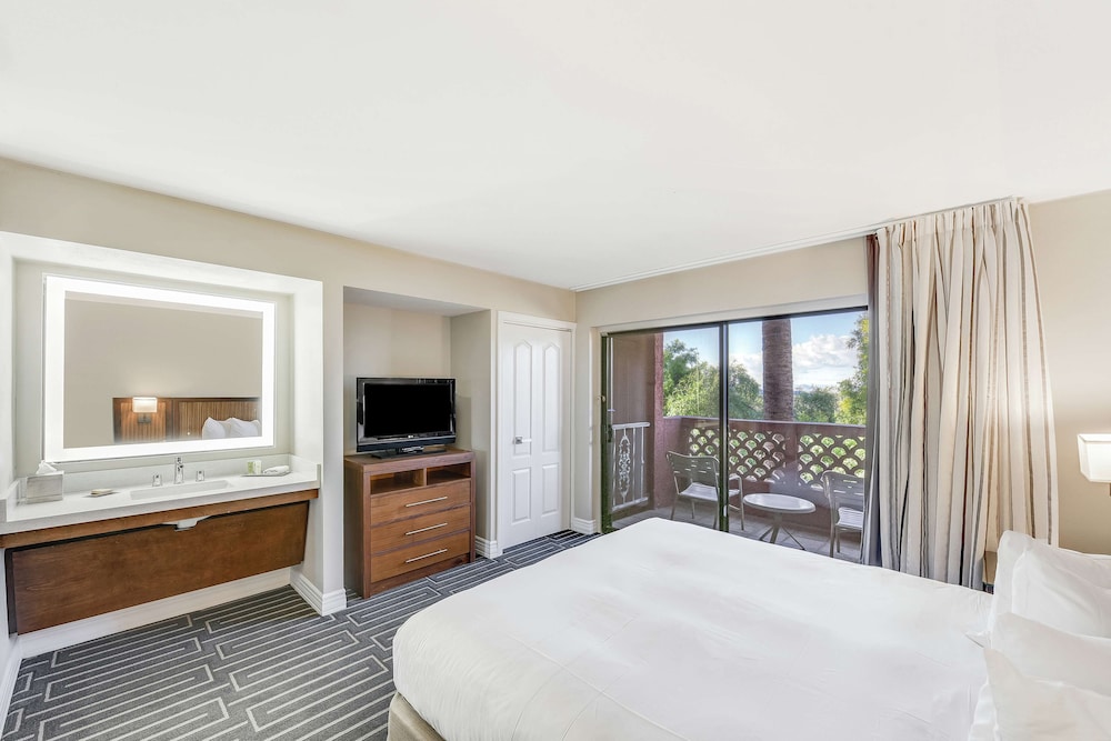 Hilton Phoenix Tapatio Cliffs Resort - photo 19