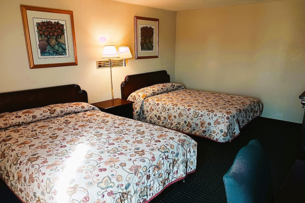 USA Inn Junction City Near Fort Riley - photo 23