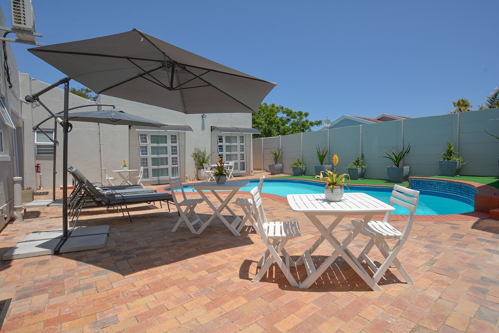 The Blue Sapphire Guesthouse — 4-Star Luxury Hotel in Cape Town, South Africa