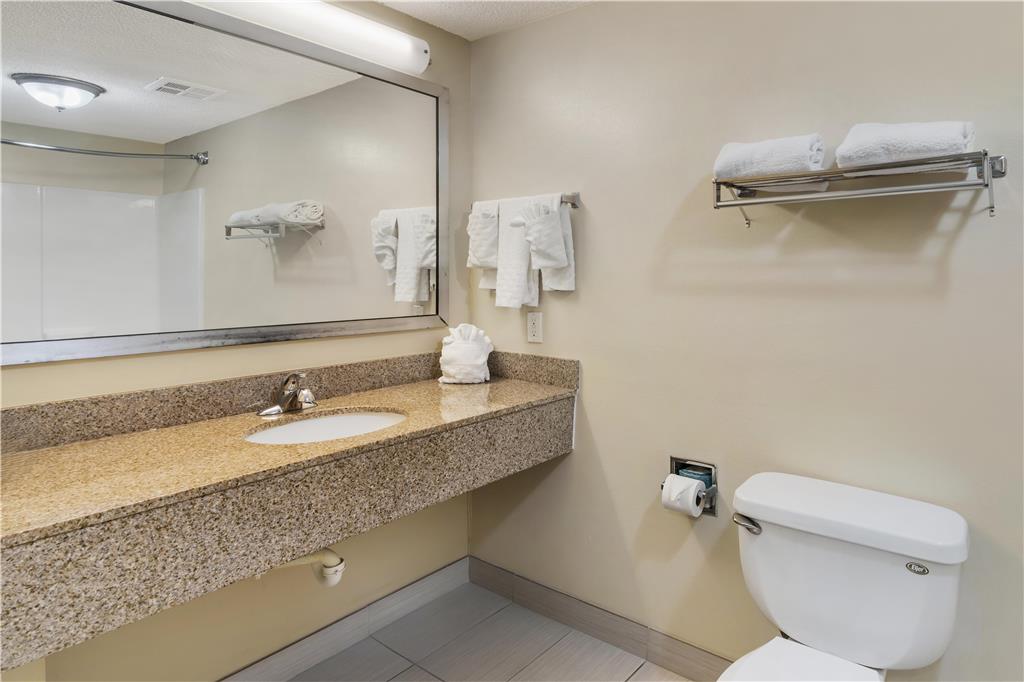 Best Western Plus Richmond Hill Inn - photo 16