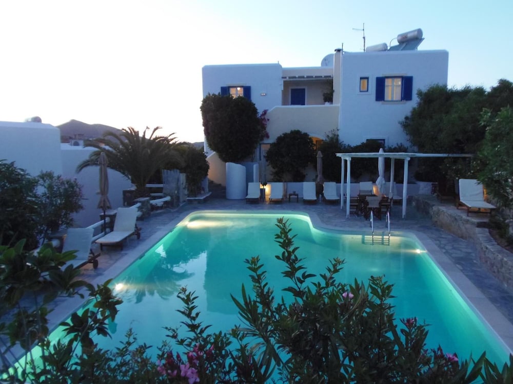 Hotel Manos - last minute hotel in Paros