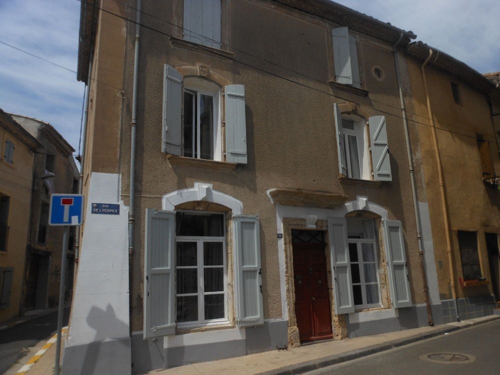 Le Mas Olivier — hotel in Bessan