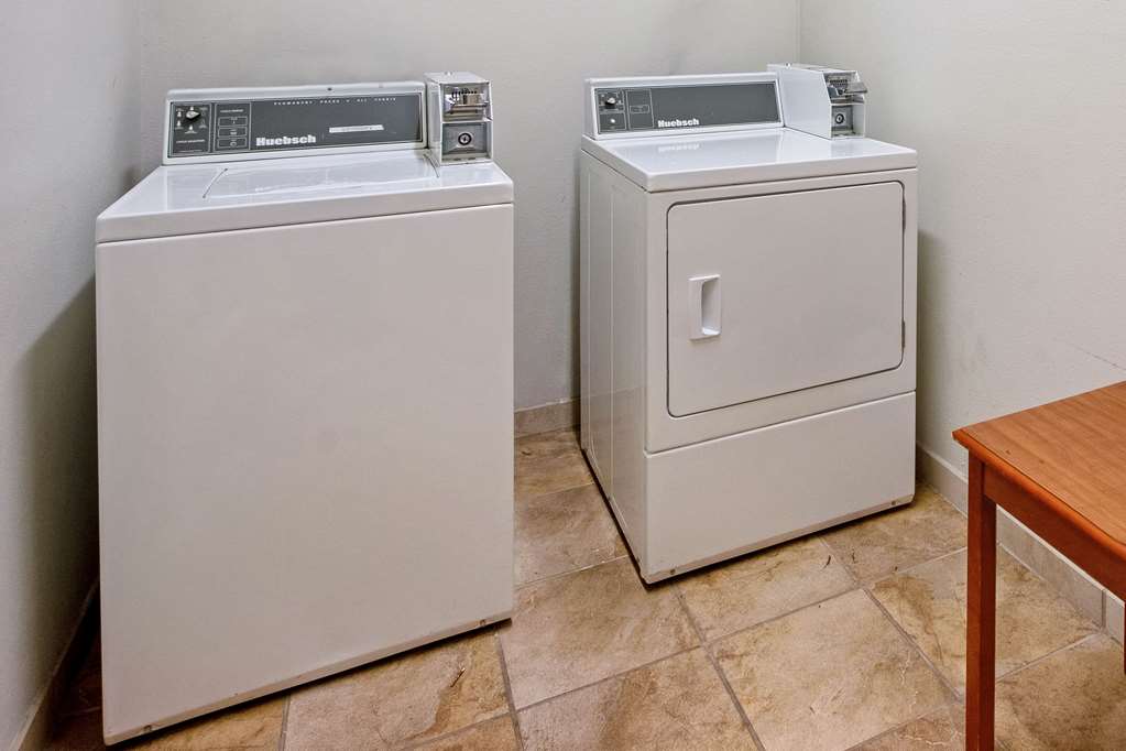 La Quinta Inn & Suites by Wyndham Ruidoso Downs - photo 56