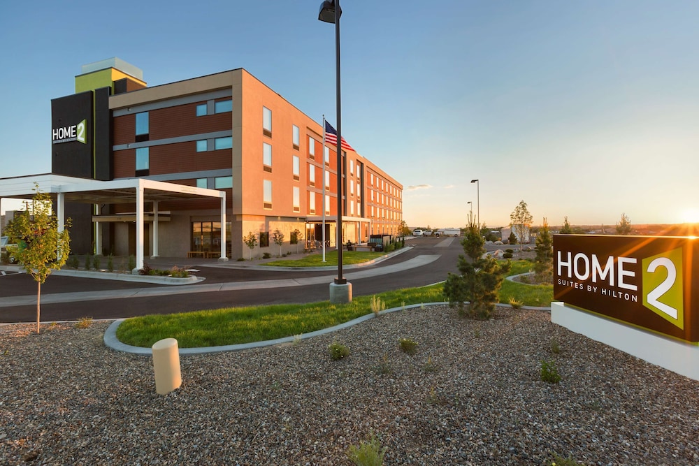 Home2 Suites by Hilton Farmington Bloomfield - photo 17