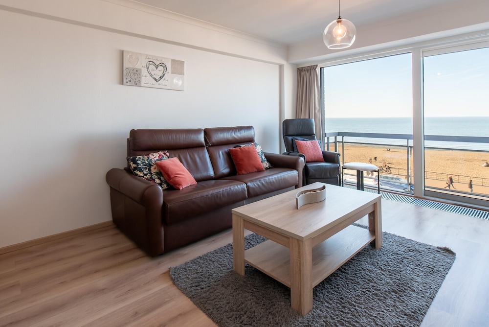 Apartment in Mariakerke With Stunning Sea View — 4-Star Luxury Hotel in Ostend, Belgium