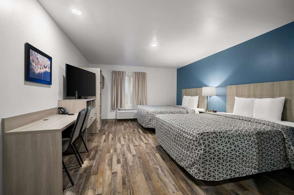 WoodSpring Suites Dearborn Detroit - photo 16
