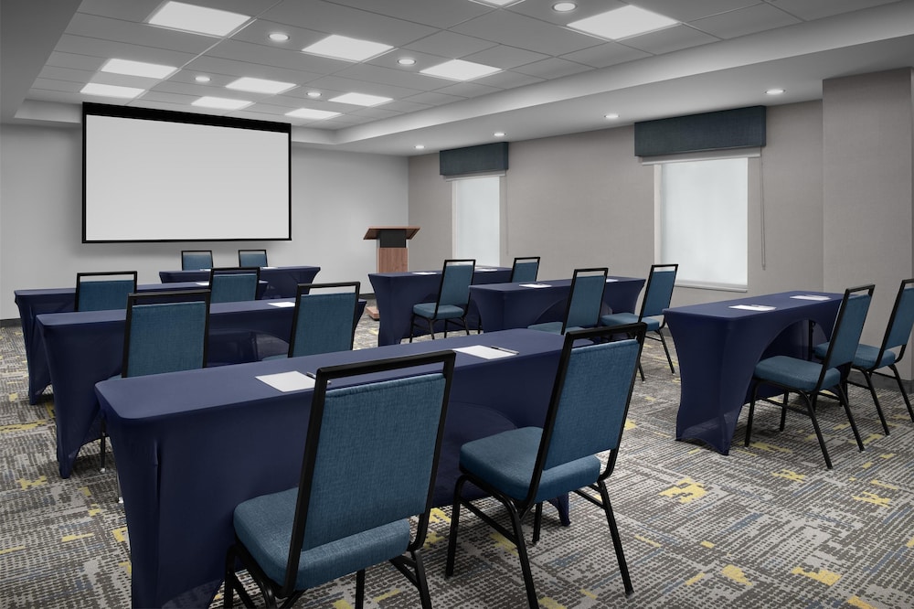 Hampton Inn & Suites Jacksonville South Bartram Park - photo 41