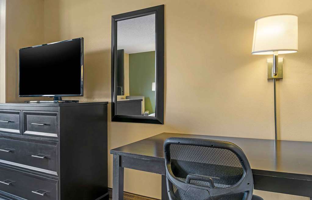 Extended Stay America Select Suites Grand Rapids Kentwood - photo 9