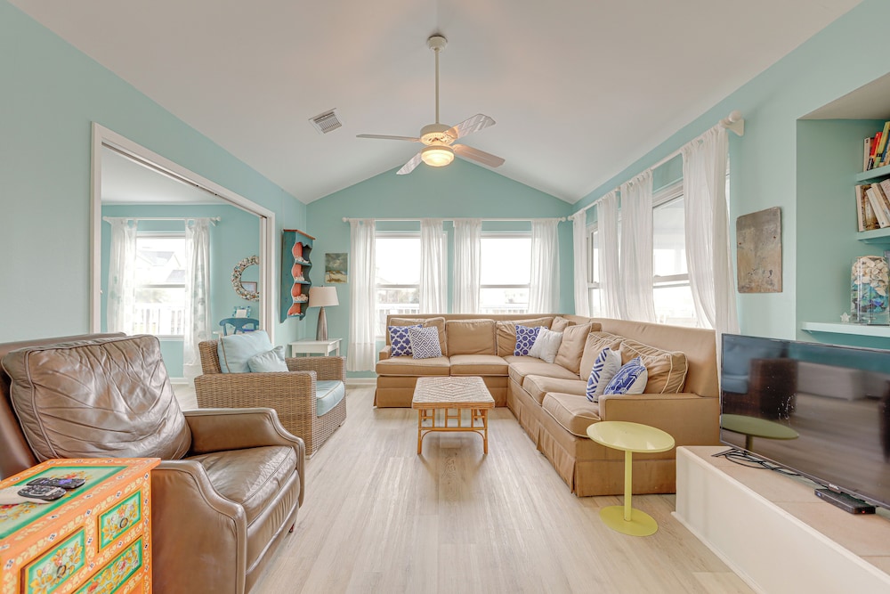 Galveston Vacation Rental Steps to the Beach - photo 2