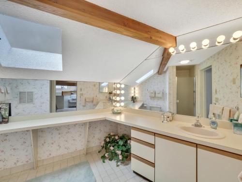 341 Edgewater Inn - photo 12