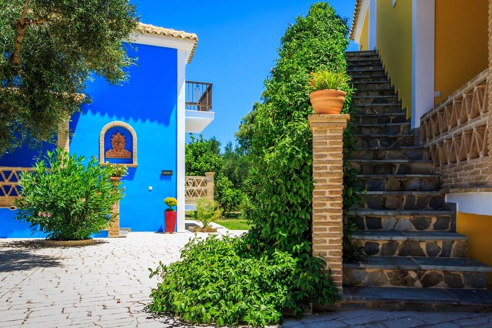 Porto Gerakas Villas — 4-Star Luxury Hotel in Sikyon, Greece