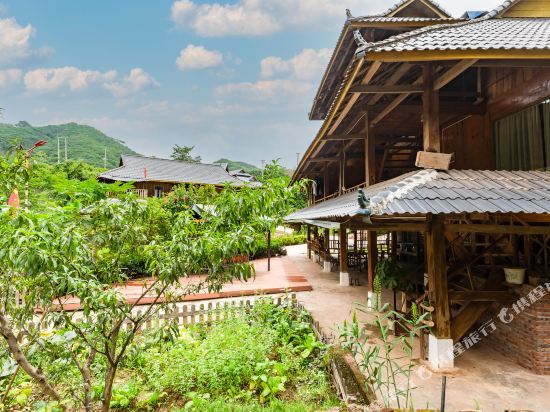 Floral Hotel Yao mother’s guest room in Mengla, People's Republic of China