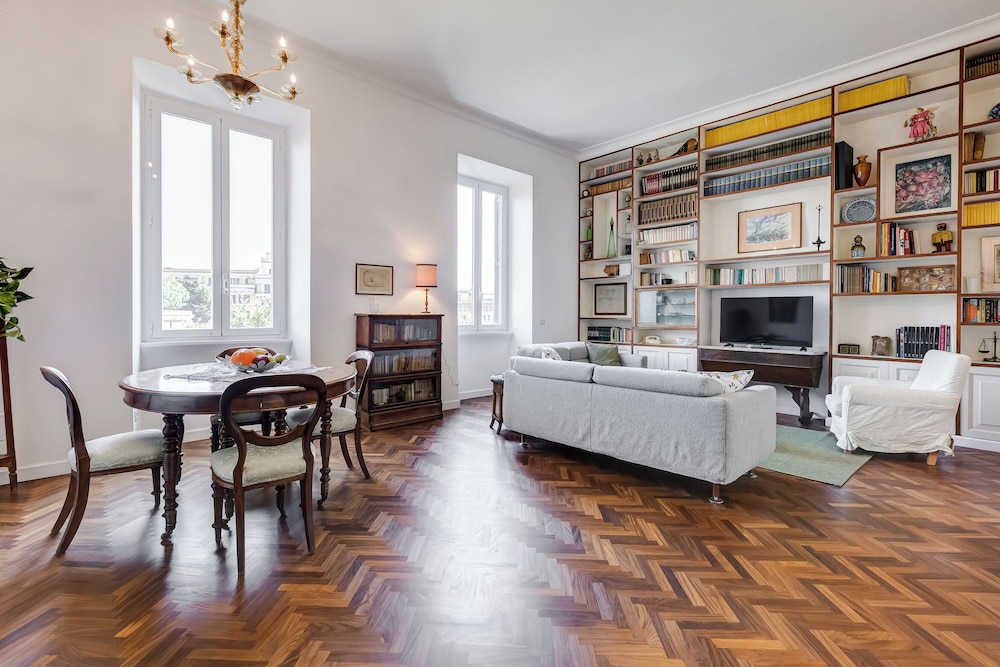 Elegant 3 Bedroom Apartment in Piazza Mazzini — 4-Star Luxury Hotel in Rome, Italy