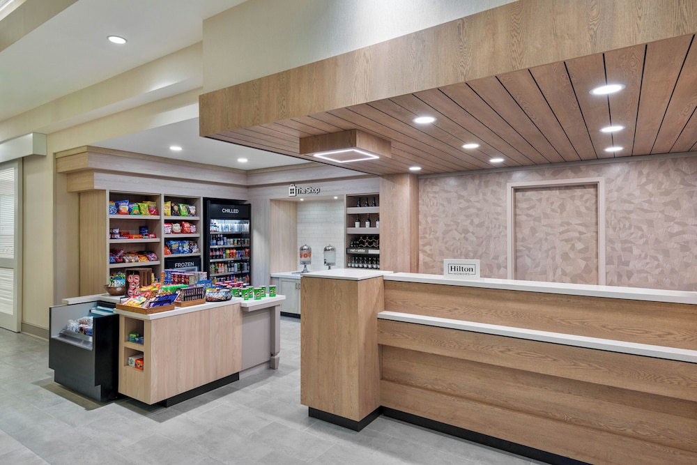 Hilton Garden Inn Tampa Airport Westshore - photo 2