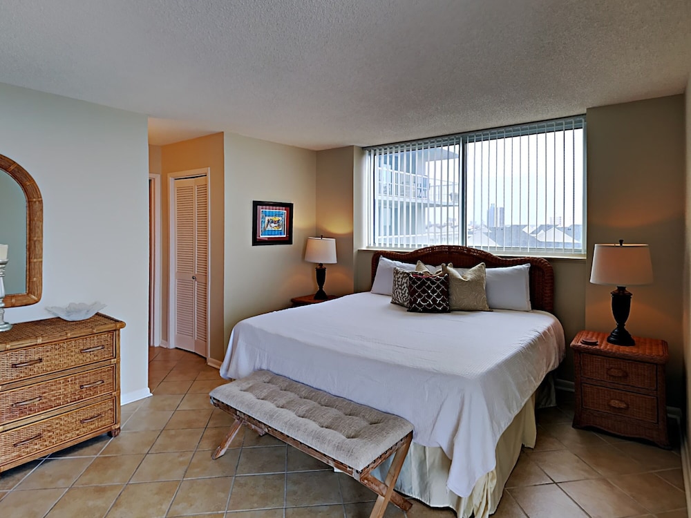 Tristan Towers by Southern Vacation Rentals - photo 12