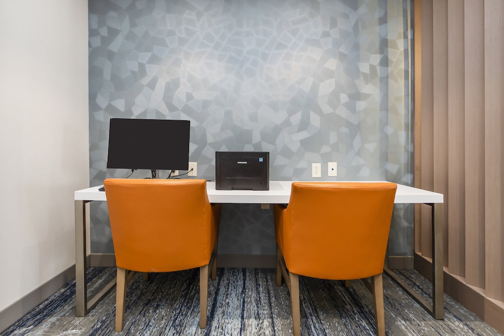 Holiday Inn Express Hotel & Suites Peru Lasalle Area by IHG - photo 41