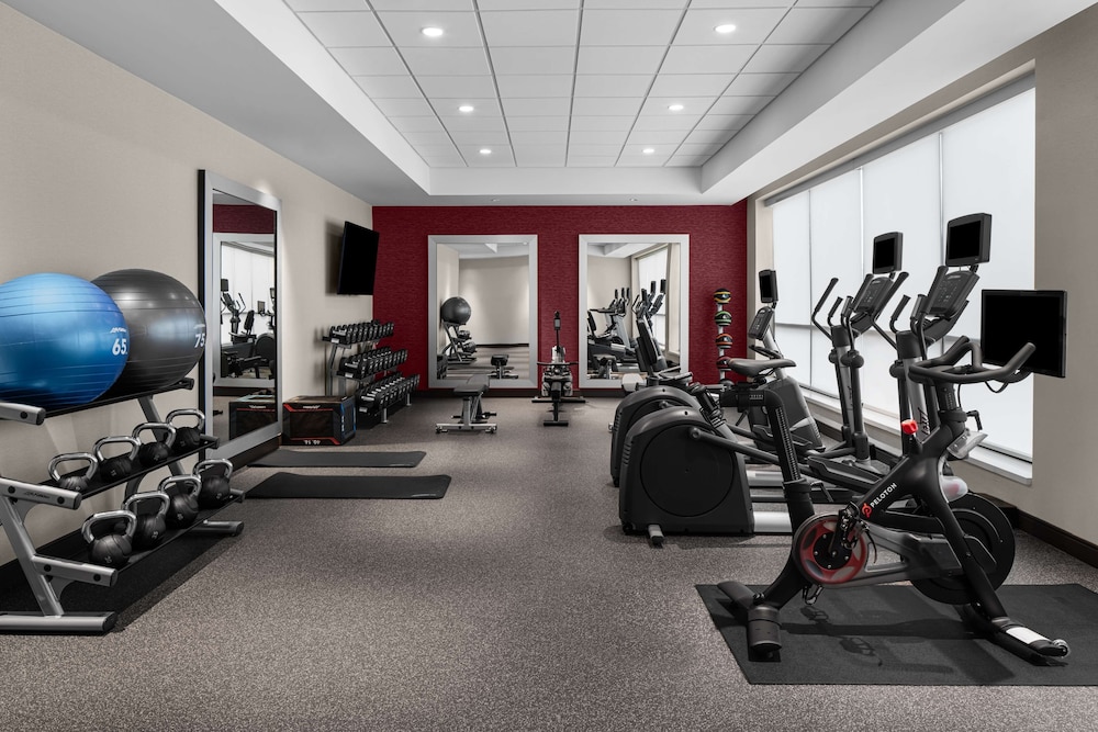 Home2 Suites by Hilton Hobbs - photo 17