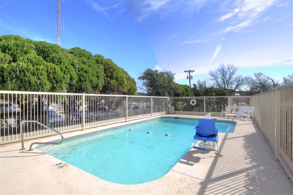 Motel 6 Kerrville TX - photo 9