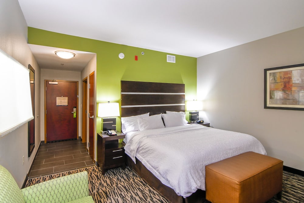 Hampton Inn Foley - photo 21