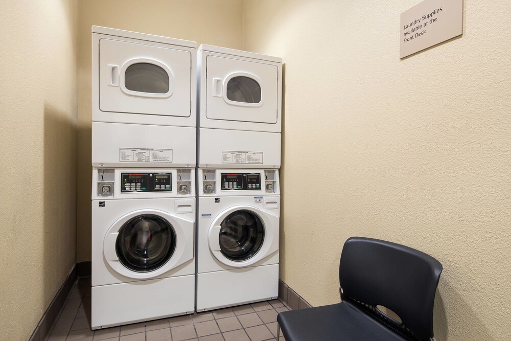 TownePlace Suites by Marriott San Diego Vista - photo 17