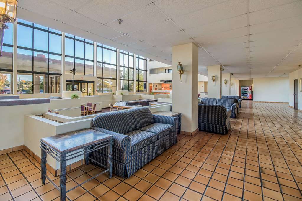 Clarion Hotel Jackson Northwest - photo 4