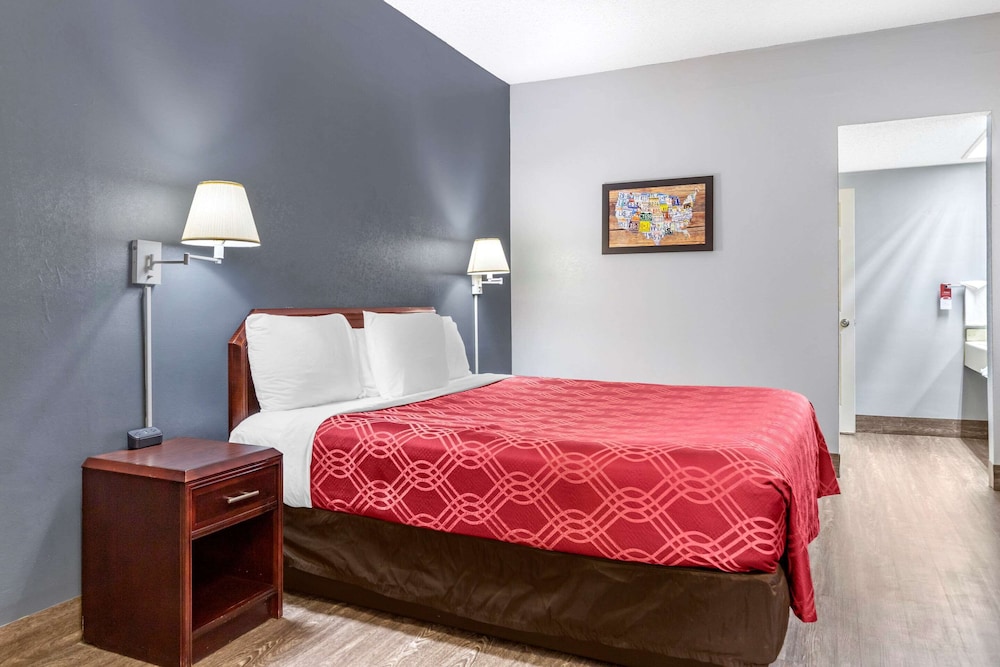 Econo Lodge Junction - photo 20