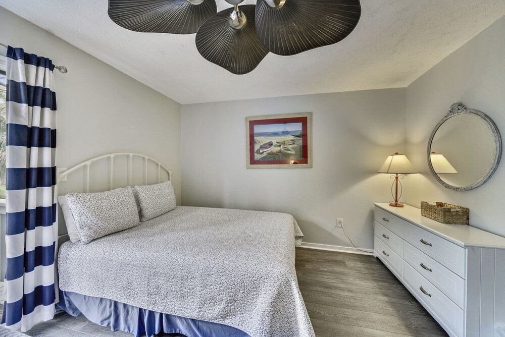 Hickory Cove 52 - photo 2