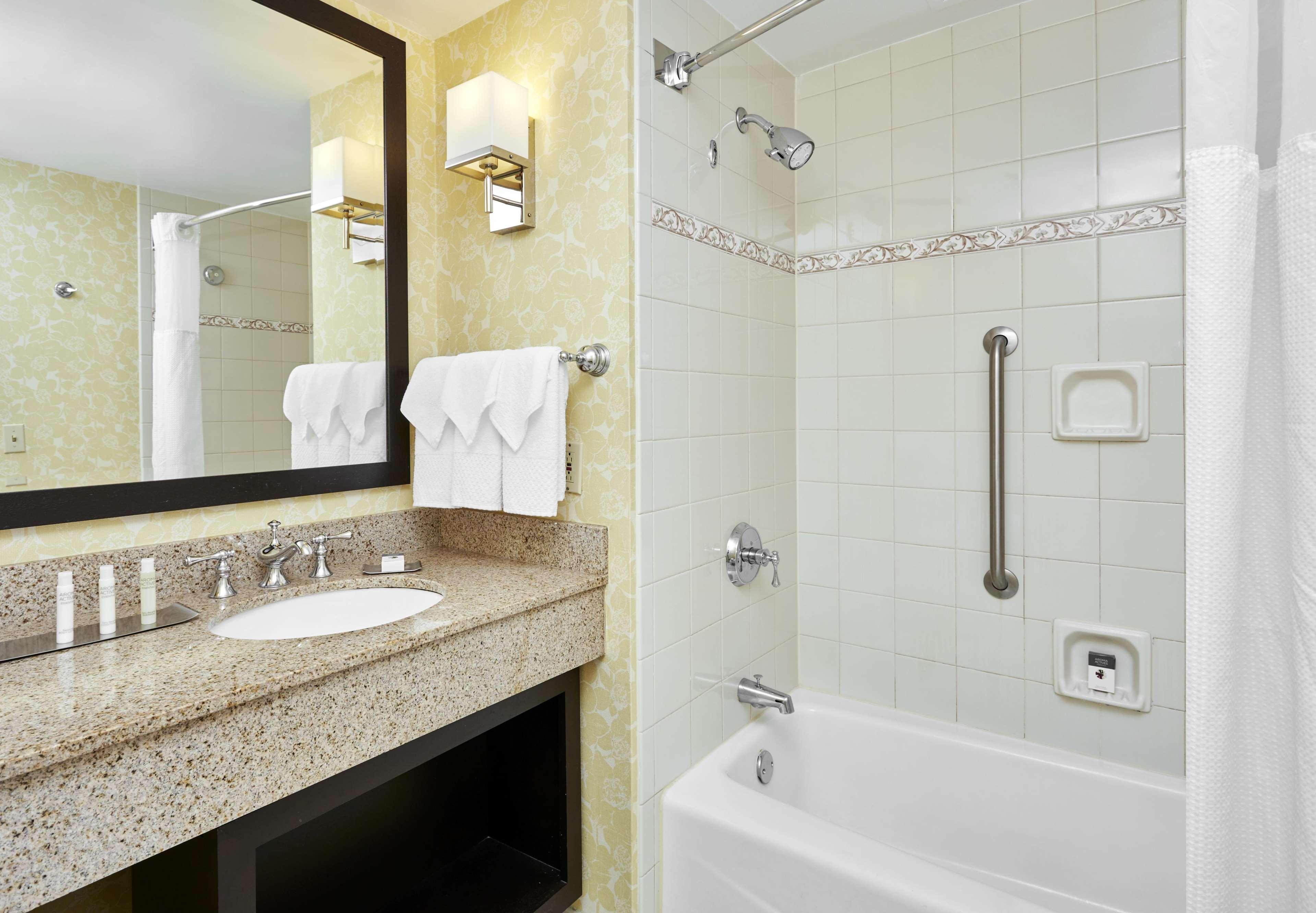 DoubleTree by Hilton Charlotte Gateway Village - photo 120