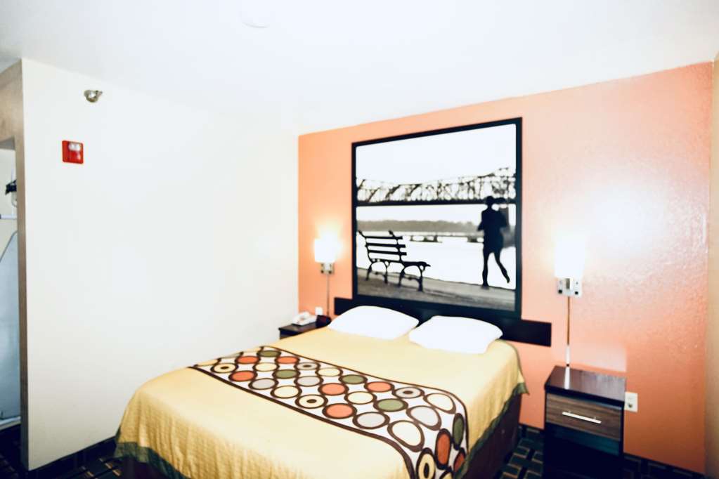 Super 8 by Wyndham Crossville TN - photo 17