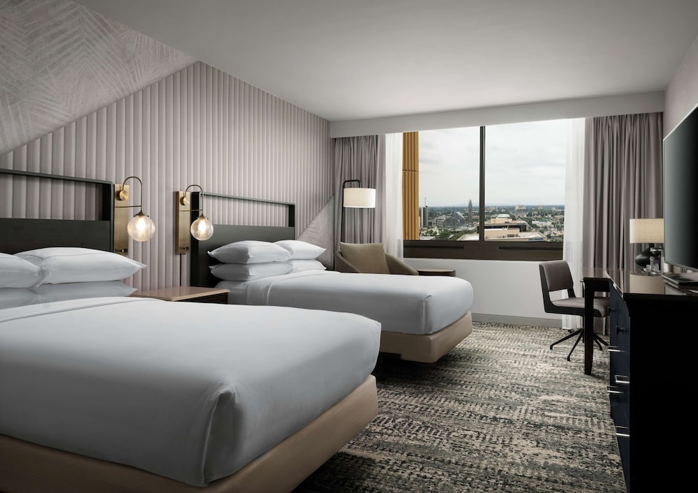 Hotel Fera Anaheim a DoubleTree by Hilton - photo 13