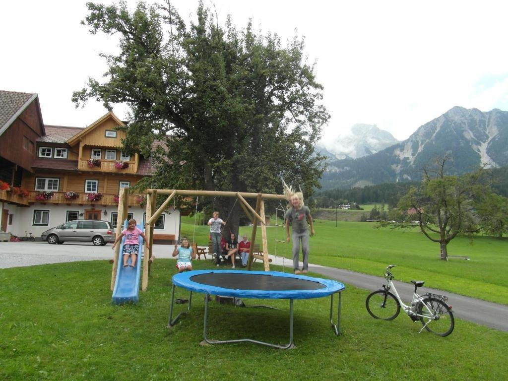 Haslehnerhof - carbon neutral hotel in Ramsau Am Dachstein