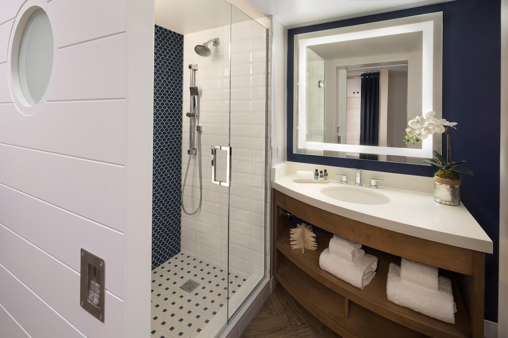 Hutchinson Shores Resort & Spa - photo 24