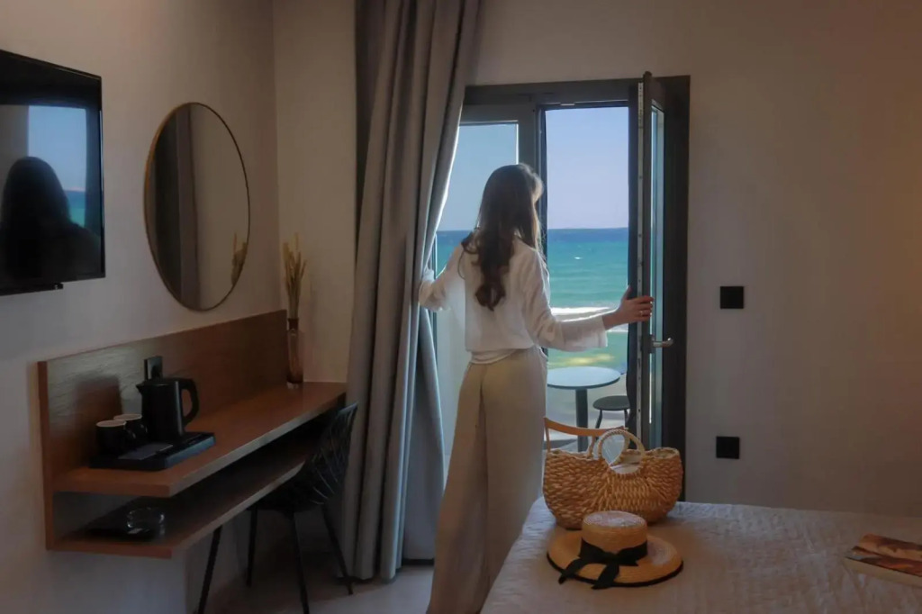 Tropical Beach A - carbon neutral hotel in Gazi