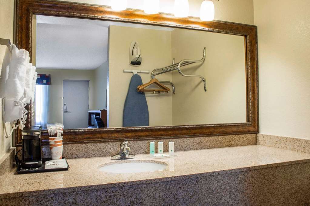Quality Inn Benson I 10 Exit 304 - photo 21