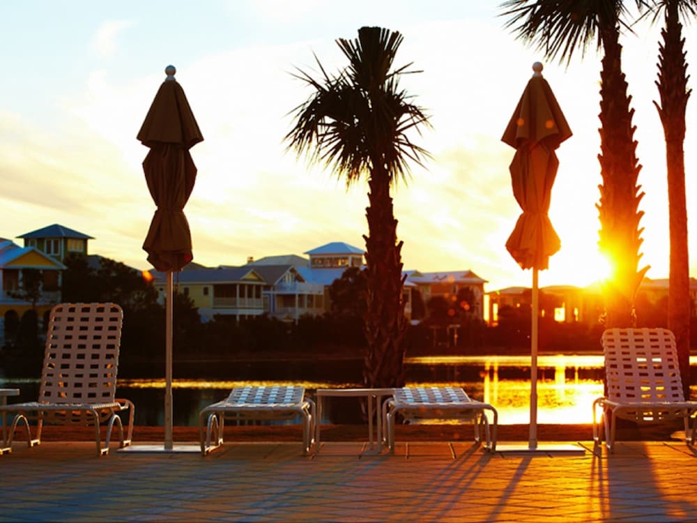 Carillon Beach Resort Inn - photo 46