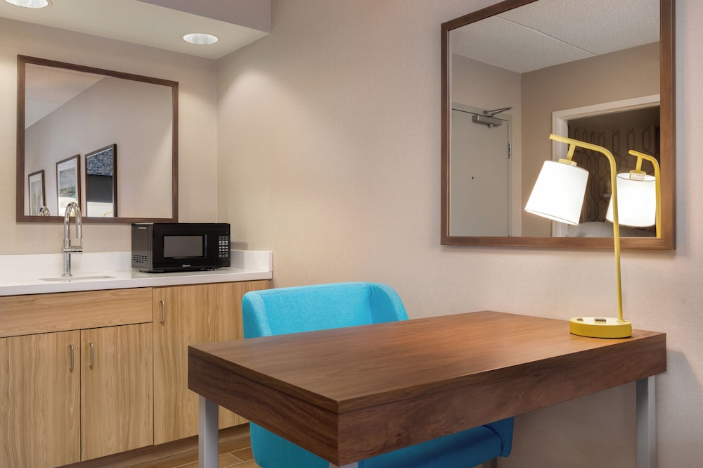 Hampton Inn Bloomsburg - photo 20