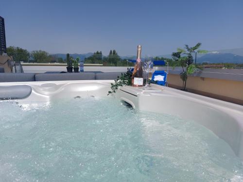 MGH Garda Vibes Apartment Katya Resort — 4-Star Luxury Hotel in Desenzano Del Garda, Italy